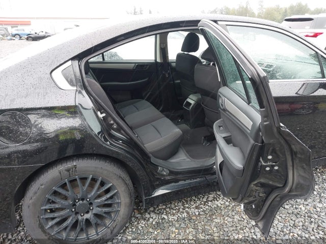 4S3BNAA65J3026810 Subaru u5