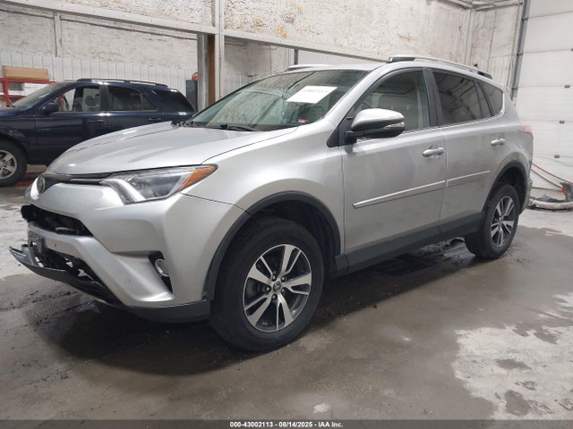 Toyota 2ar-fe 2018 2T3RFREV7JW767579 Image 2