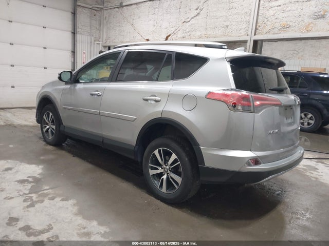 Toyota 2ar-fe 2018 2T3RFREV7JW767579 Image 3
