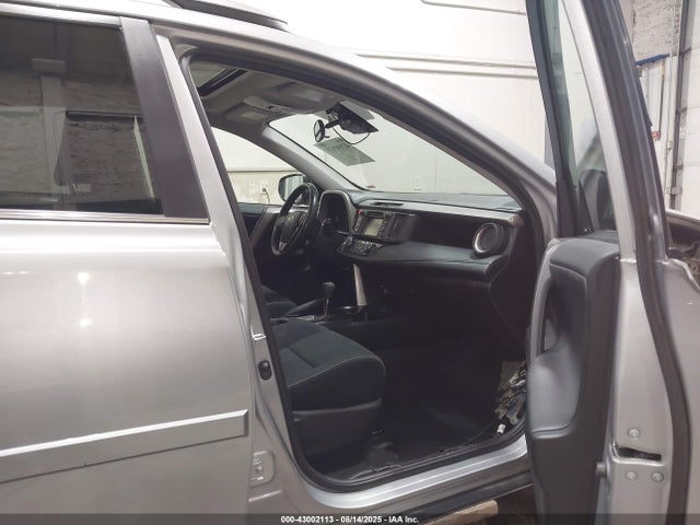 Toyota 2ar-fe 2018 2T3RFREV7JW767579 Image 5
