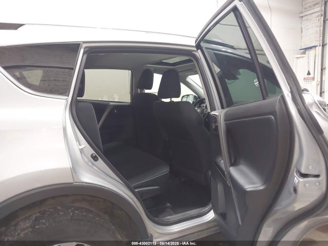 Toyota 2ar-fe 2018 2T3RFREV7JW767579 Image 8