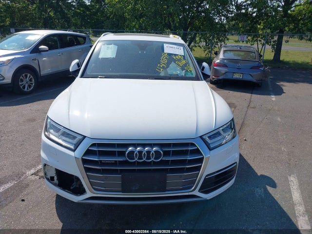 2018 Audi Q5 2.0t Premium/2.0t Tech Premium მანქანა იყიდება აუქციონზე, vin: WA1BNAFY9J2220413, აუქციონის ნომერი: 43002384
