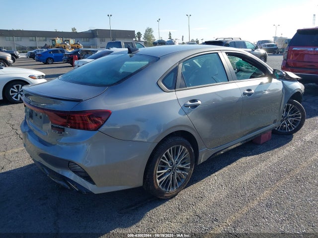 3KPF54AD6NE485179 KIA mpi nu