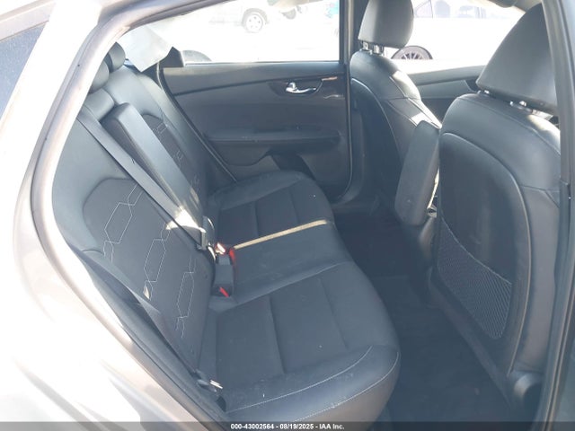 3KPF54AD6NE485179 KIA mpi nu