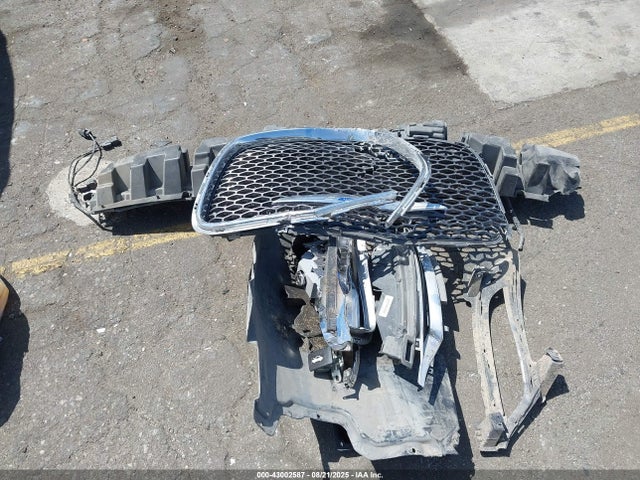 2C3CCAEGXJH324221 Chrysler 300