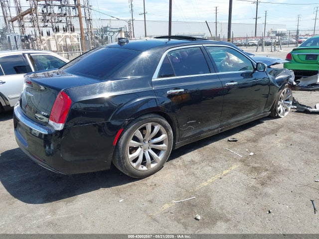 2C3CCAEGXJH324221 Chrysler 300