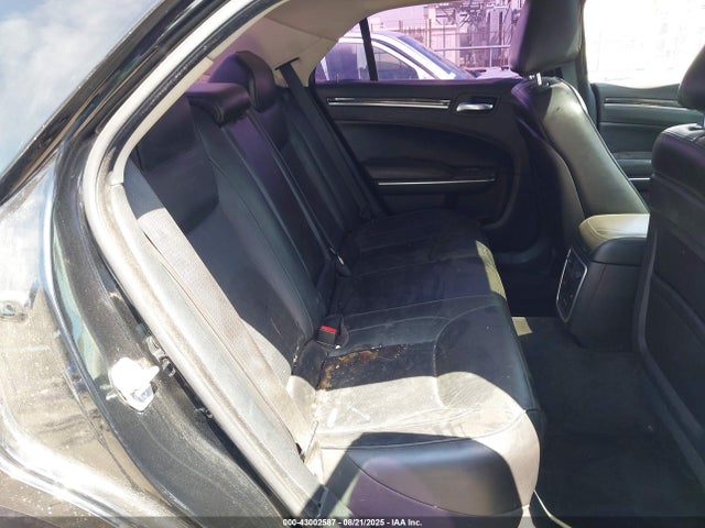 2C3CCAEGXJH324221 Chrysler 300