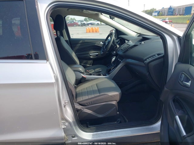 1FMCU9G91GUB82560 Ford 2016