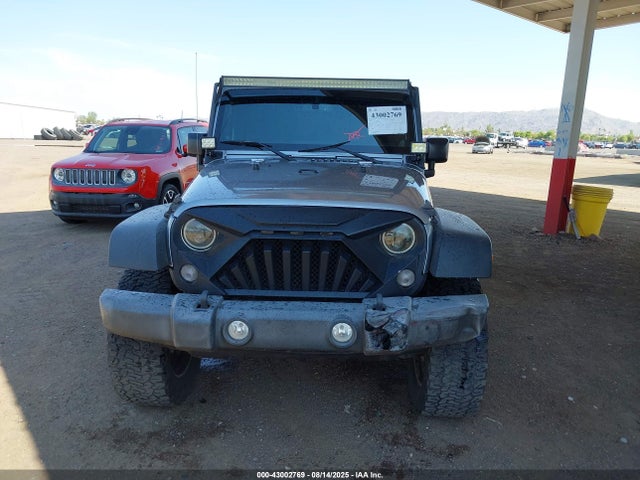 1C4BJWDG2EL269851 Jeep Wrangler