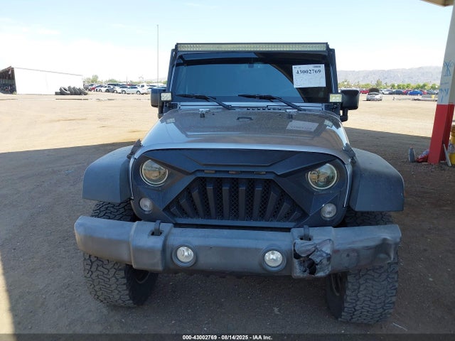 1C4BJWDG2EL269851 Jeep Wrangler