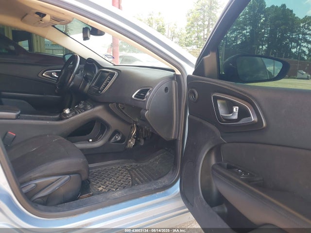 1C3CCCAB3FN662872 Chrysler 200