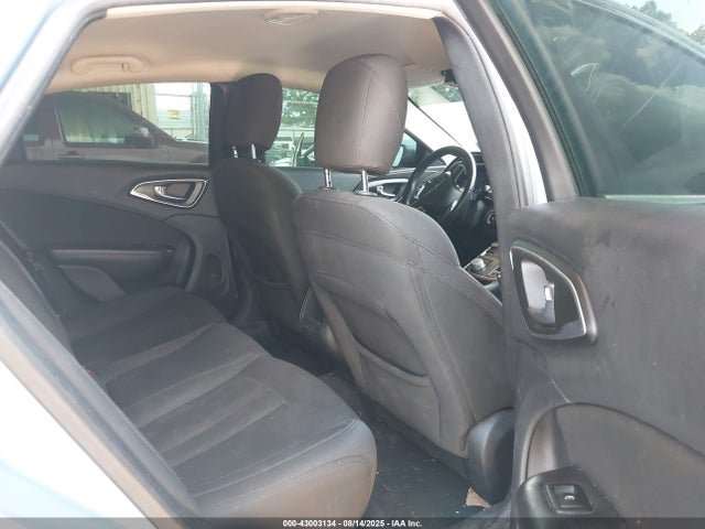 1C3CCCAB3FN662872 Chrysler 200