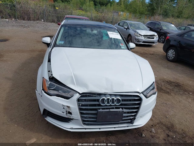 WAUB8GFFXG1006900 Audi A3