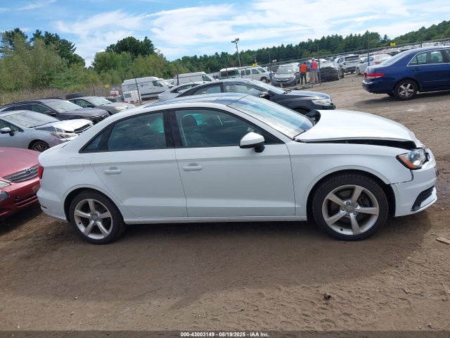 WAUB8GFFXG1006900 Audi A3