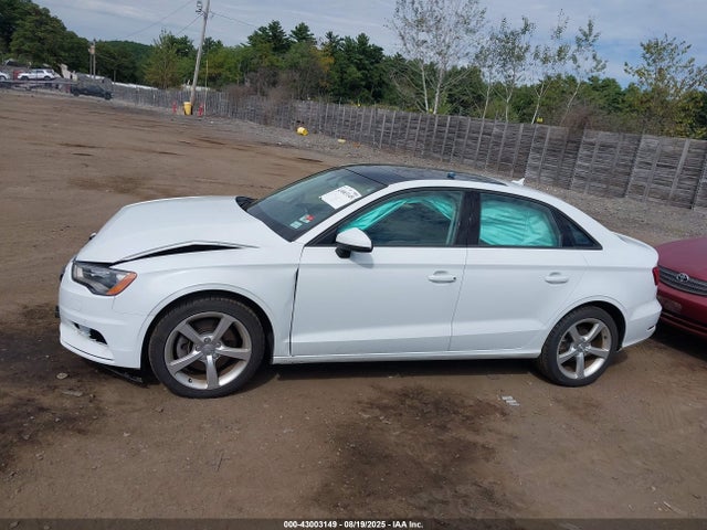 WAUB8GFFXG1006900 Audi A3