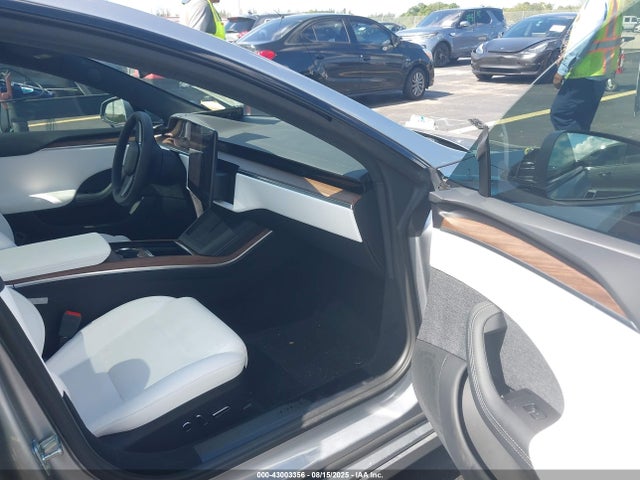 Tesla MODEL S 2025 5YJSA1E57SF550073 Image 5