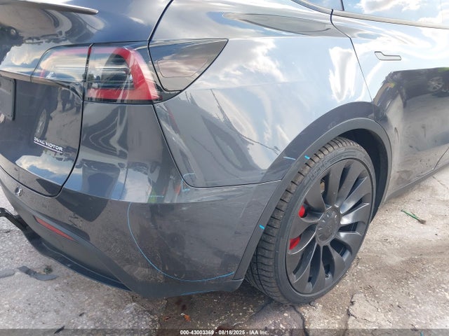 2023 TESLA MODEL Y 7SAYGDEF8PF602453 Photo 5
