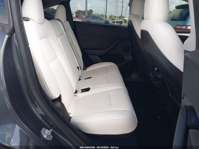 2023 TESLA MODEL Y 7SAYGDEF8PF602453 Photo 7
