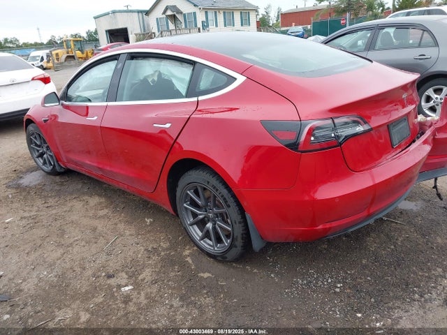 2019 TESLA MODEL 3 5YJ3E1EB5KF387261 Photo 2