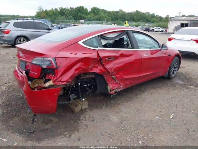 2019 TESLA MODEL 3 5YJ3E1EB5KF387261 Photo 3