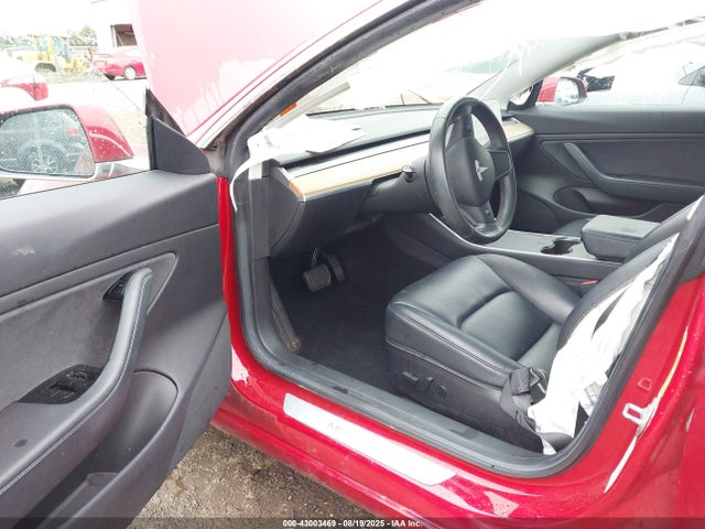 2019 TESLA MODEL 3 5YJ3E1EB5KF387261 Photo 4