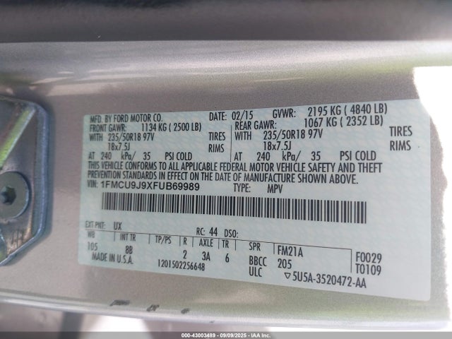 1FMCU9J9XFUB69989 Ford Escape Titanium