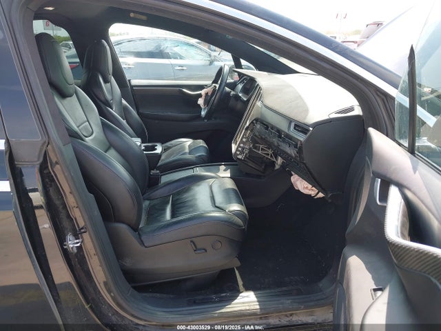 2017 TESLA MODEL X 5YJXCBE28HF043784 Photo 4