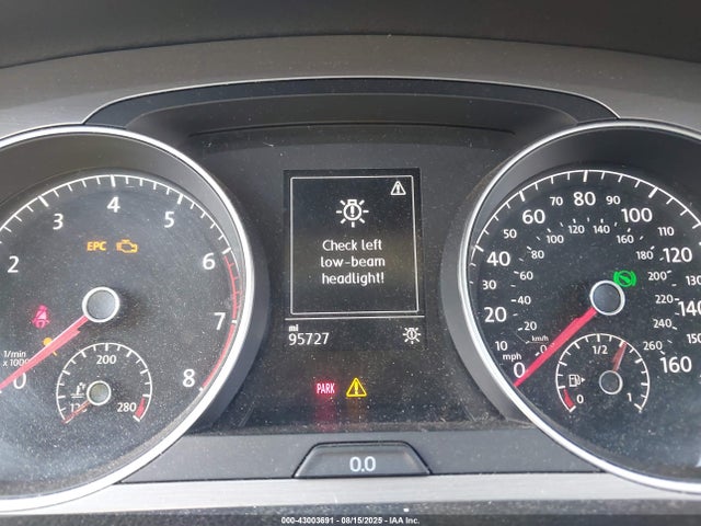 3VW917AU6FM094841 Volkswagen Golf