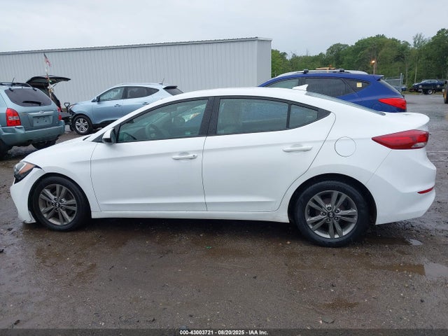 Hyundai 2017 2017 5NPD84LF9HH009344 Image 14