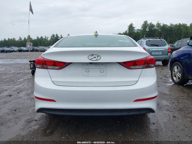 Hyundai 2017 2017 5NPD84LF9HH009344 Image 16