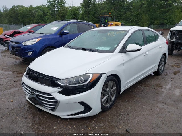 Hyundai 2017 2017 5NPD84LF9HH009344 Image 2