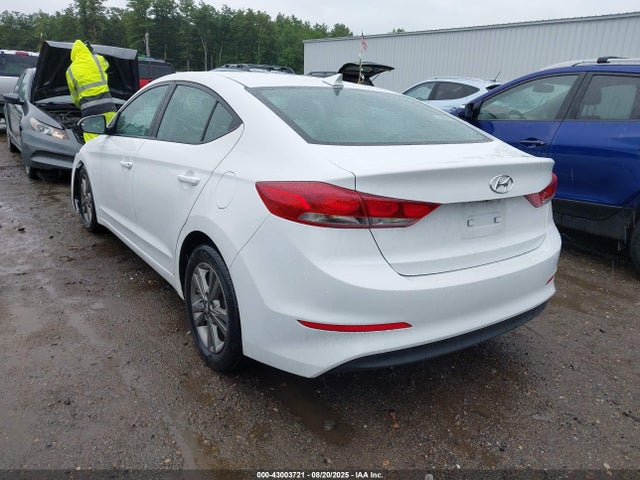 Hyundai 2017 2017 5NPD84LF9HH009344 Image 3