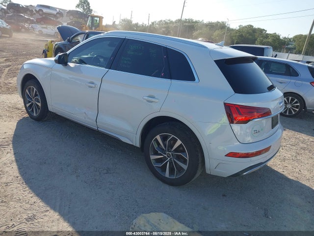 2021 AUDI Q5 WA1AAAFY3M2019747 Photo 2