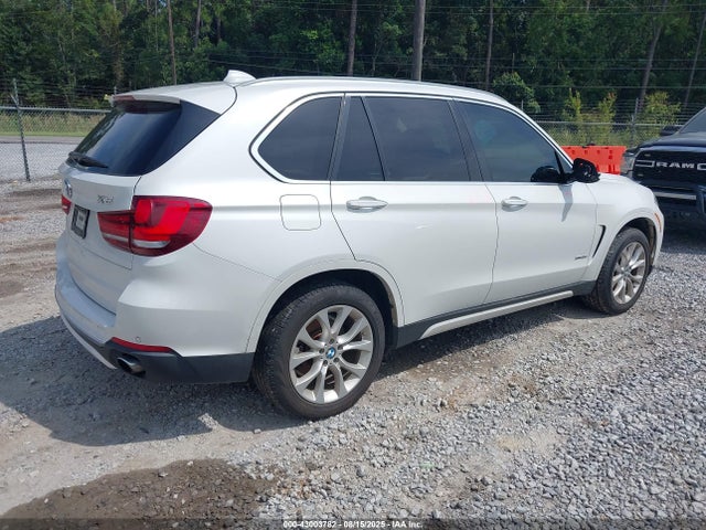 5UXKR0C58F0P10678 BMW 2015