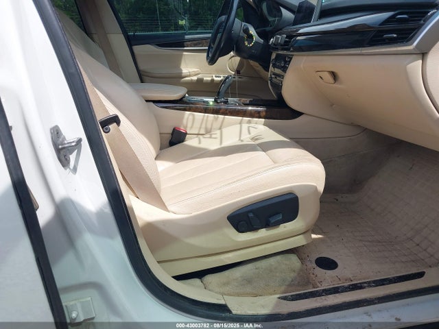 5UXKR0C58F0P10678 BMW 2015