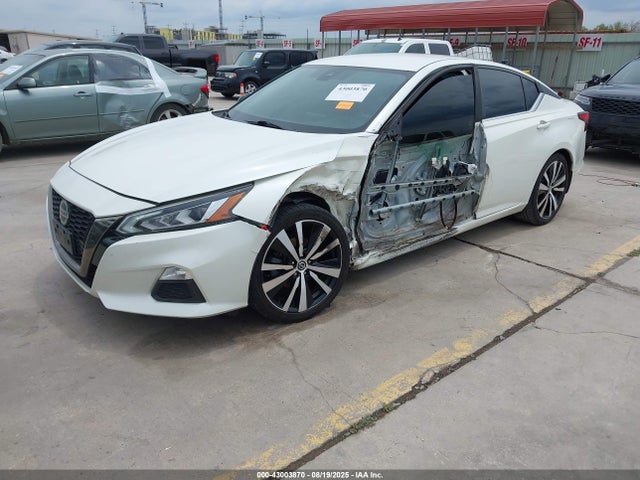 1N4BL4CV6LC267053 Nissan 2020