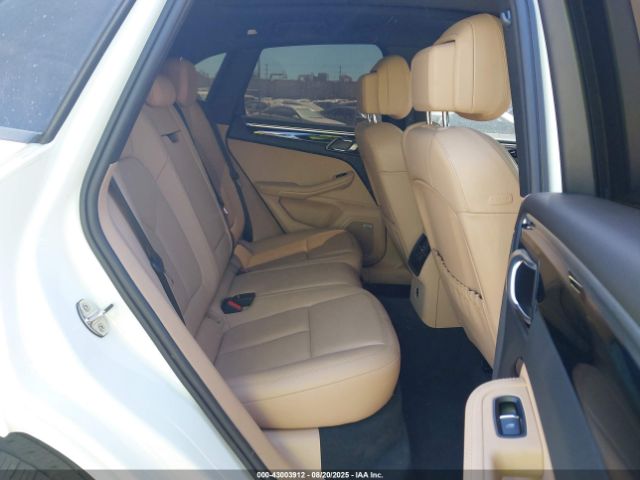 2021 PORSCHE MACAN WP1AA2A52MLB06086 Photo 7