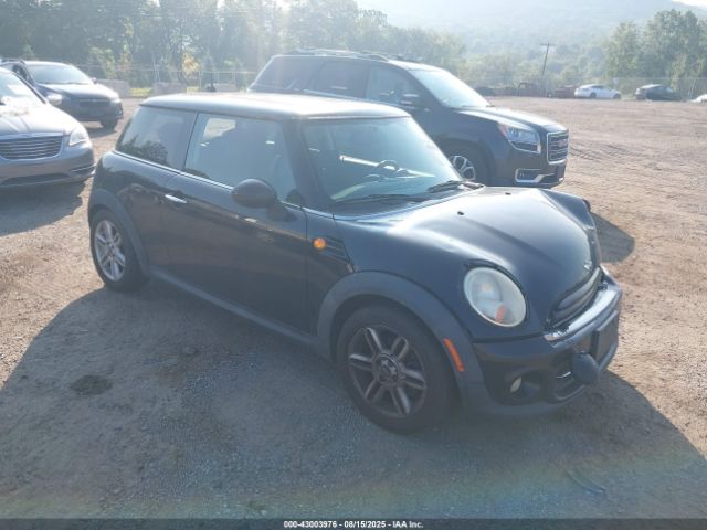 2011 MINI COOPER WMWSU3C59BTX96719 Photo 0