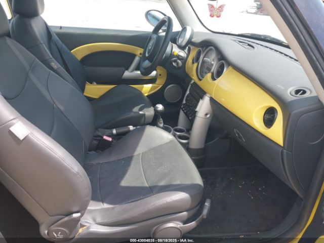 2005 MINI COOPER S WMWRE33555TL13520 Photo 4