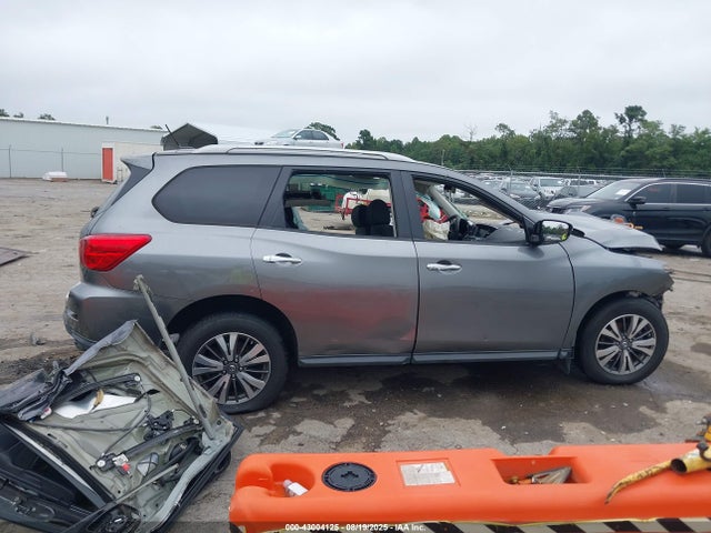 5N1DR2MM8HC622495 Nissan 2017