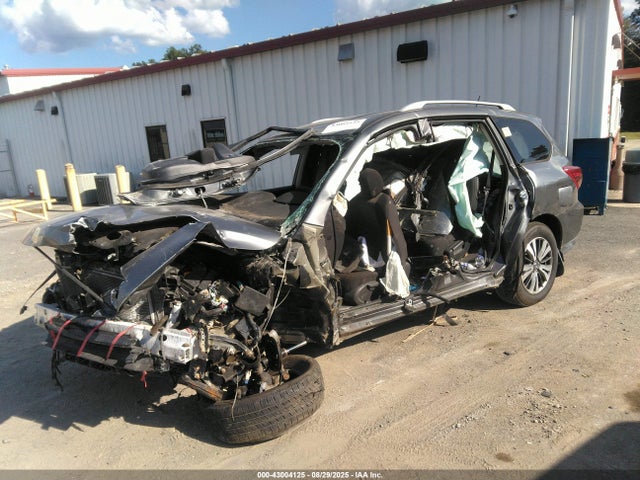 5N1DR2MM8HC622495 Nissan 2017