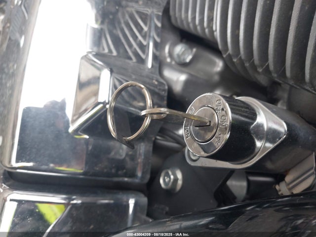 2015 SUZUKI VL1500 JS1VY56A4F2100220 Photo 10