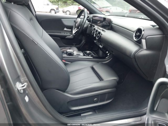 2020 MERCEDES-BENZ A 220 WDD3G4FB0LW038036 Photo 4