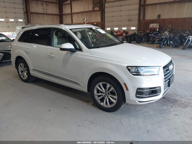 2017 AUDI Q7 WA1LAAF74HD007536 Photo 0