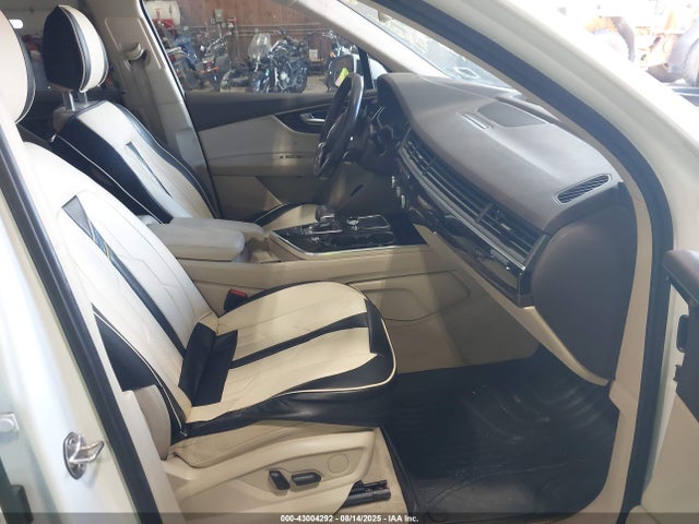 2017 AUDI Q7 WA1LAAF74HD007536 Photo 4