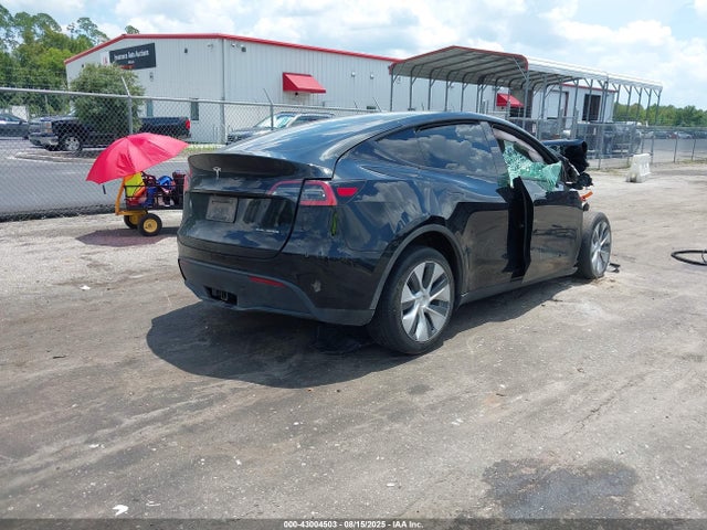 2023 TESLA MODEL Y 7SAYGAEE1PF632979 Photo 3