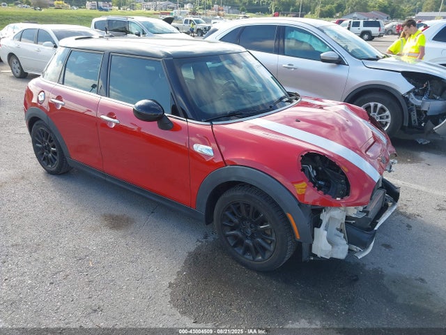 2016 MINI HARDTOP WMWXU3C58G2B67412