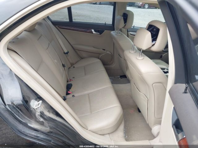 2011 MERCEDES-BENZ C 300 WDDGF8BB7BR158639 Photo 7