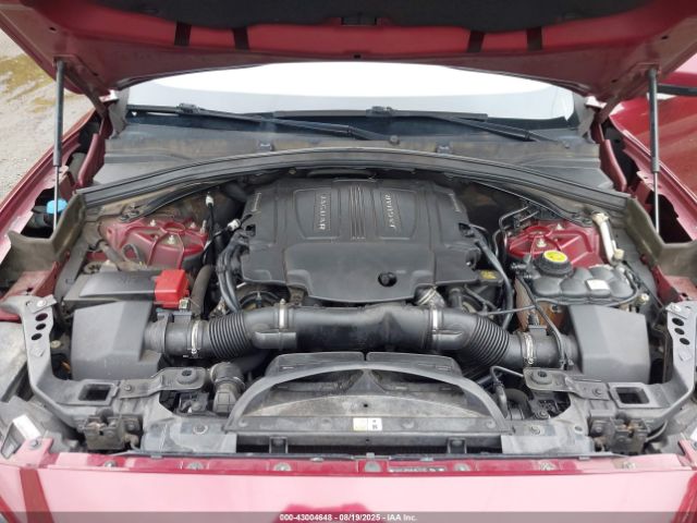 2017 JAGUAR F-PACE SADCJ2BV4HA070190 Photo 9