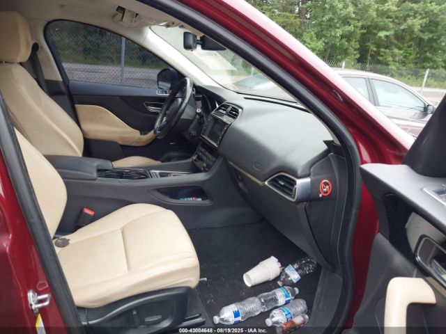 2017 JAGUAR F-PACE SADCJ2BV4HA070190 Photo 4
